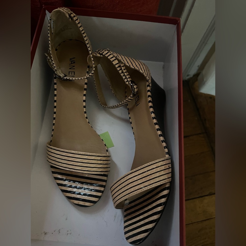 Vintage Vaneli Black and Tan Sandals with Ankle Strap